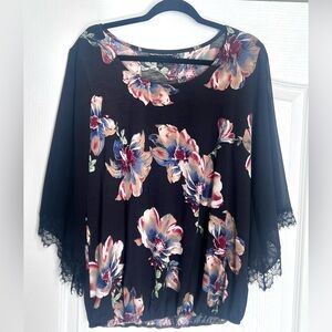 Corvia Floral Black Top with Lace Sleeves L